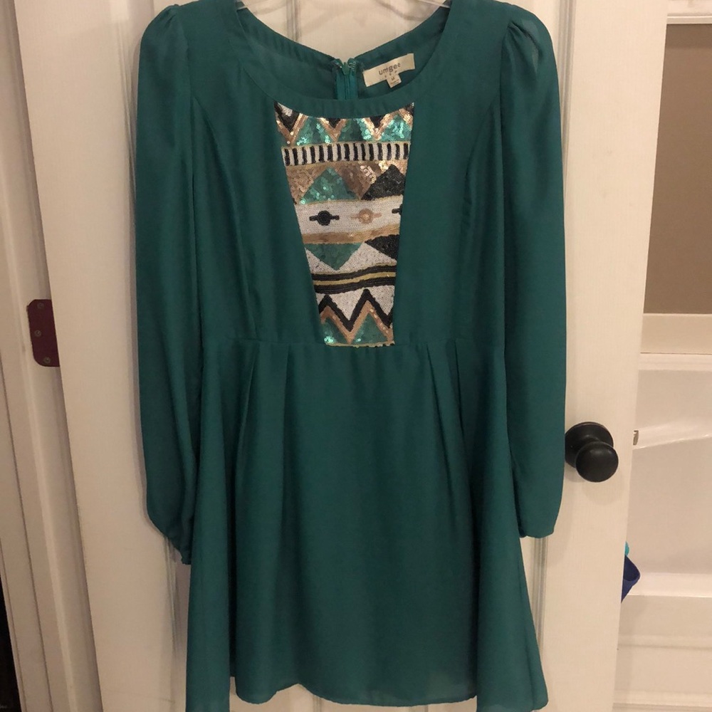 Green long sleeve dress